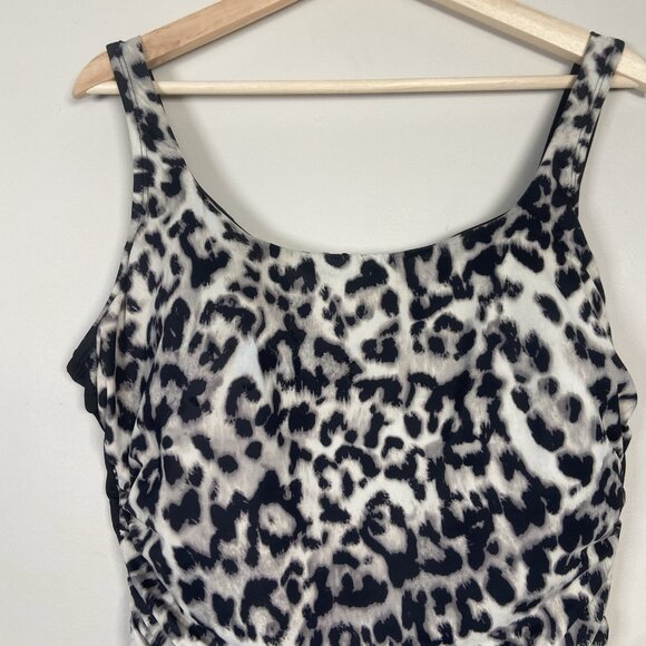 Lands End Swimsuit Size 18DD Leopard Cheetah Black Tummy Control One Piece - Picture 3 of 10